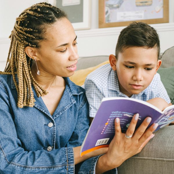 How to Help a Child Struggling With Reading: Practical Tips for Parents